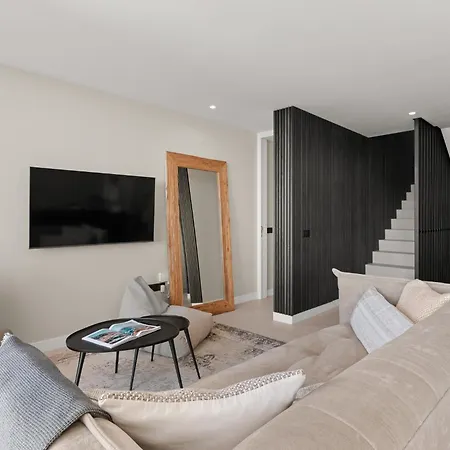 Karat Villa *